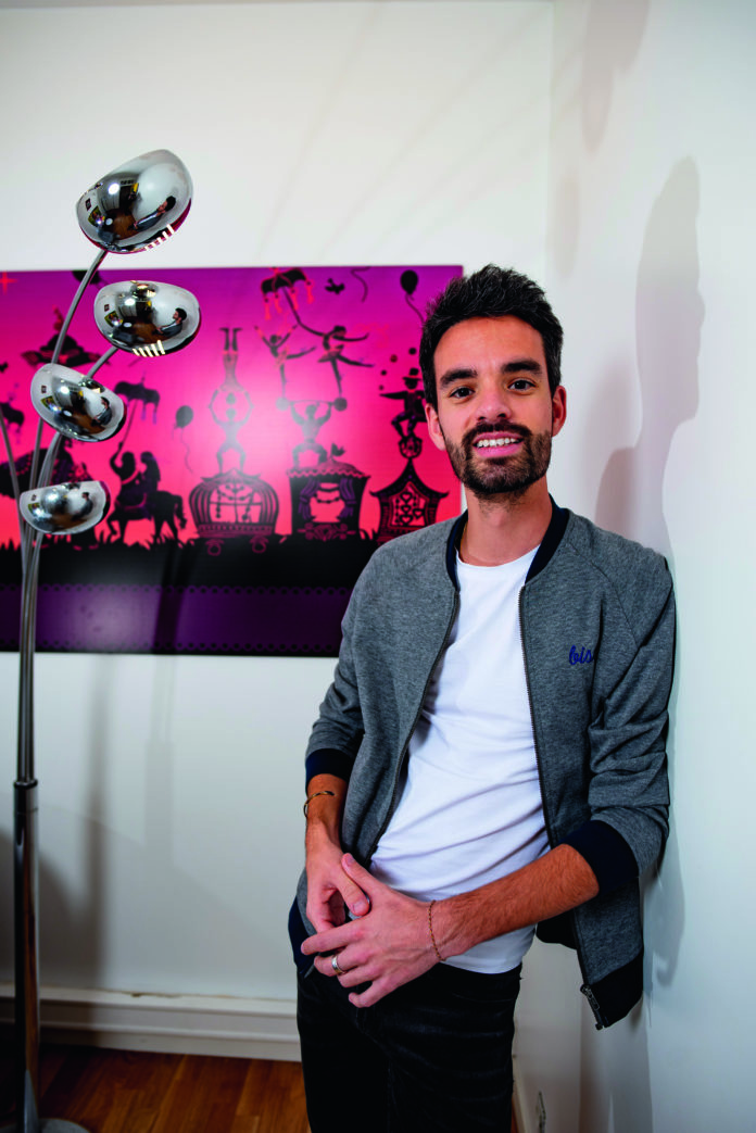 ©Cyril Entzmann-Maxime Ricolleau, bénévole à l'association les petits bonheurs. Paris, 16 octobre 2019.