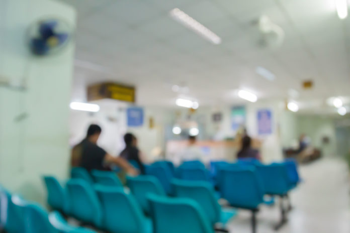 centre covid-19, coronavirus, centres spécialisés, épidémie 123RF©