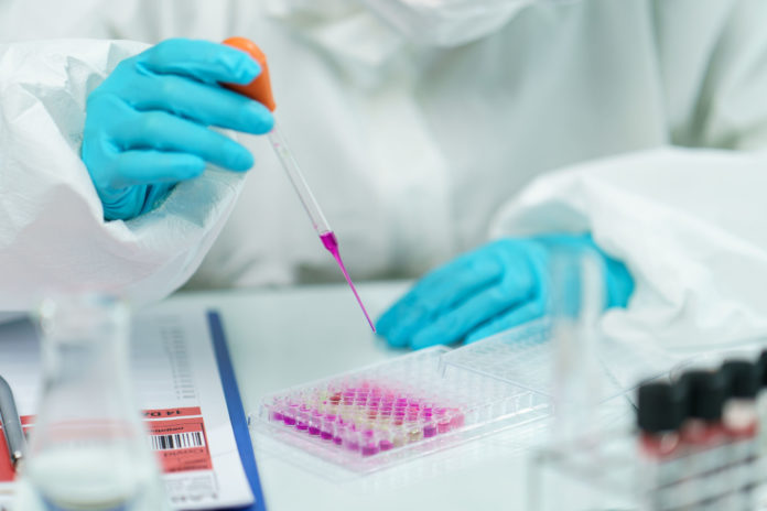 Vaccin anti Covid-19 à ARN messager 123RF©