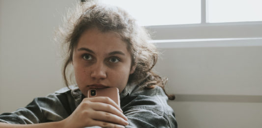 Dépression chez les jeunes 123RF©