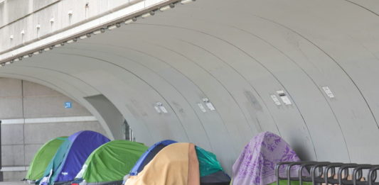 Le Rapport sur la pauvreté en France, édition 2022-2023 de l'Observatoire des inégalités vient de paraitre © 123RF