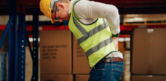 Concernant les pathologies liées au travail, les troubles musculo-squelettiques restent le plus fréquemment comptabilisés. © 123 RF