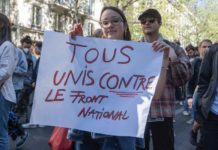 Tout oppose l’extrême droite aux valeurs mutualistes Manifestation contre l'extreme droite et ses idees a Paris entre Nation et Republique