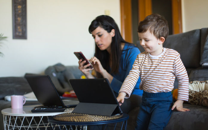 L’Institut national de recherche et de sécurité (INRS) organisait une table ronde sur la prévention des risques psychosociaux dans le cadre du télétravail © 123 RF