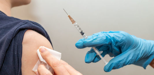 Vaccination d'un adolescent