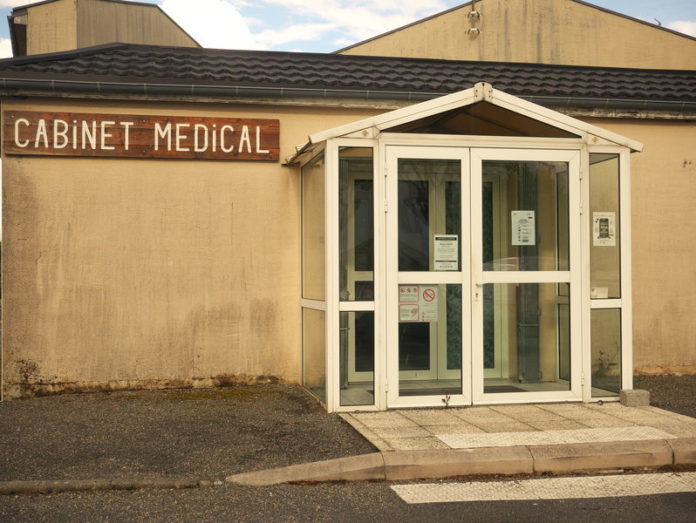 Entre 2019 et 2022, le nombre de médecins en France a baissé de 2 %, soit 1 900 praticiens en moins. © 123RF