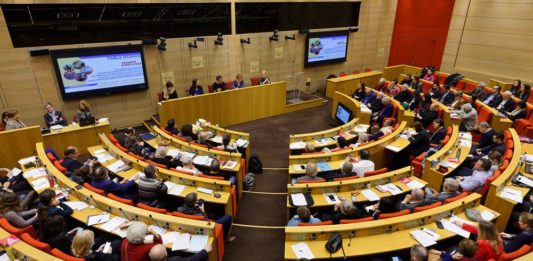 Organisé par plusieurs mutuelles, le colloque « Amiante et pesticides, drames d’hier et d’aujourd’hui, quelles solutions pour demain ? » a eu lieu au Sénat le 5 février 2024. © Patrice Raveneau Andeva