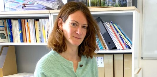 Coralie Gandré, chercheuse en santé publique et spécialisée dans les services et politiques de santé mentale à l’Irdes. © Capucine Bordet