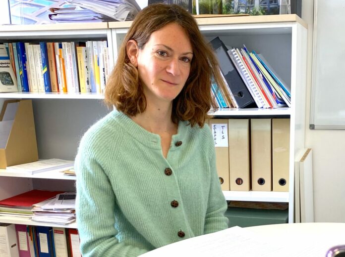 Coralie Gandré, chercheuse en santé publique et spécialisée dans les services et politiques de santé mentale à l’Irdes. © Capucine Bordet