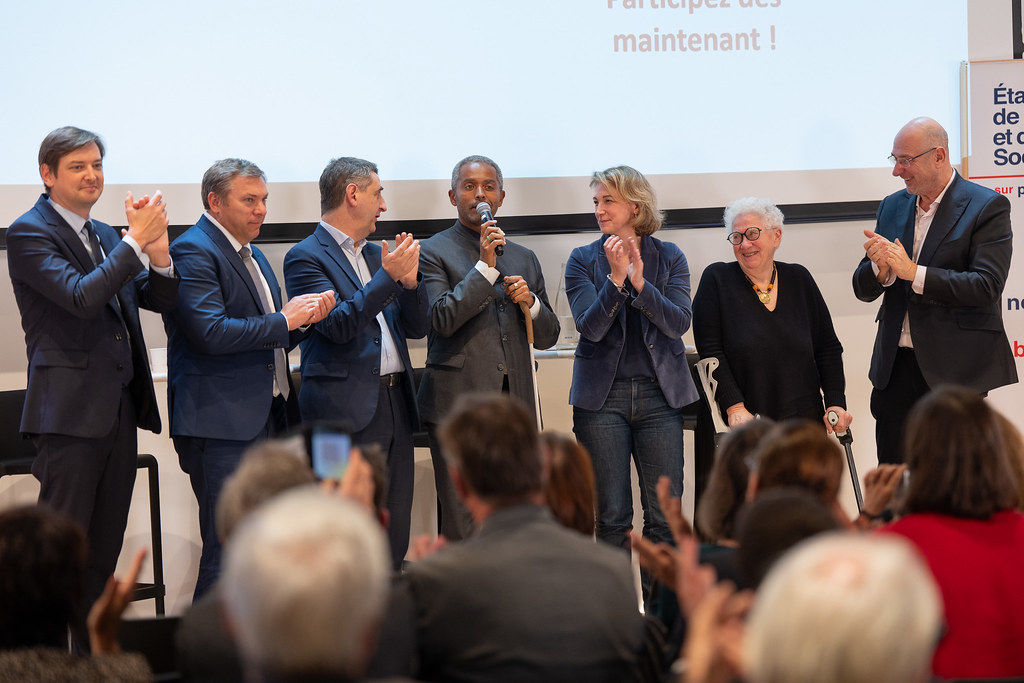 Ouverture des États généraux de la santé et de la protection sociale le 17 novembre 2025 Les 7 co-porteurs : Eric Chenut, président de la Mutualité Française Marylise Léon, secrétaire générale de la CFDT Sébastien Guérard, Président de l’UNPS Marie-Sophie Desaulle, Présidente de la FEHAP Daniel Goldberg, Président de l’UNIOPSS Dominique Corona, Secrétaire général adjoint de l’UNSA Adrien Couret, Vice-président de l’AAM ©FNMF/Nicolas Gouhier